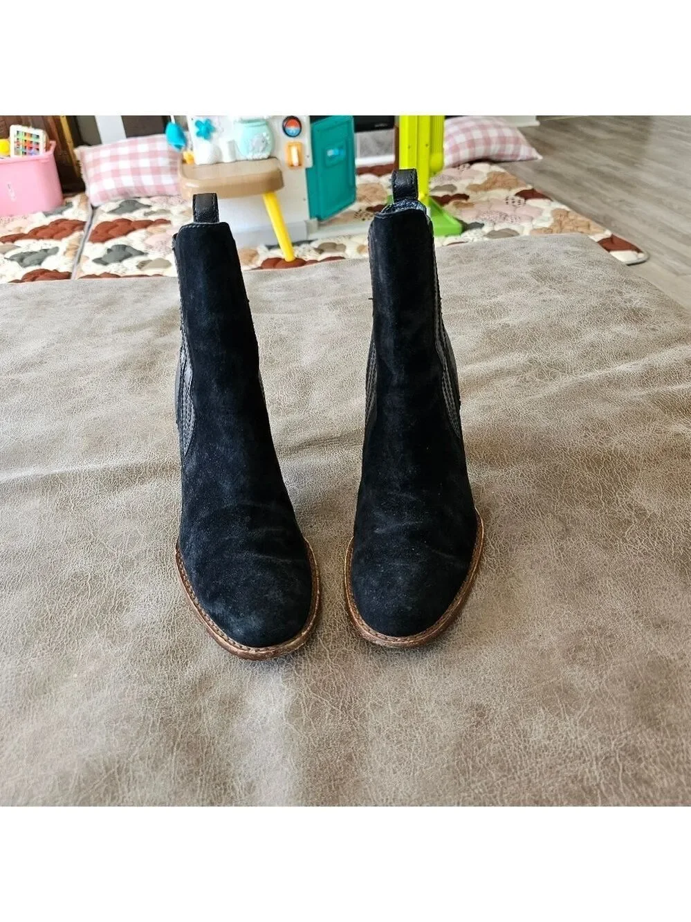 UGG Olivya Heeled Boots Size 7